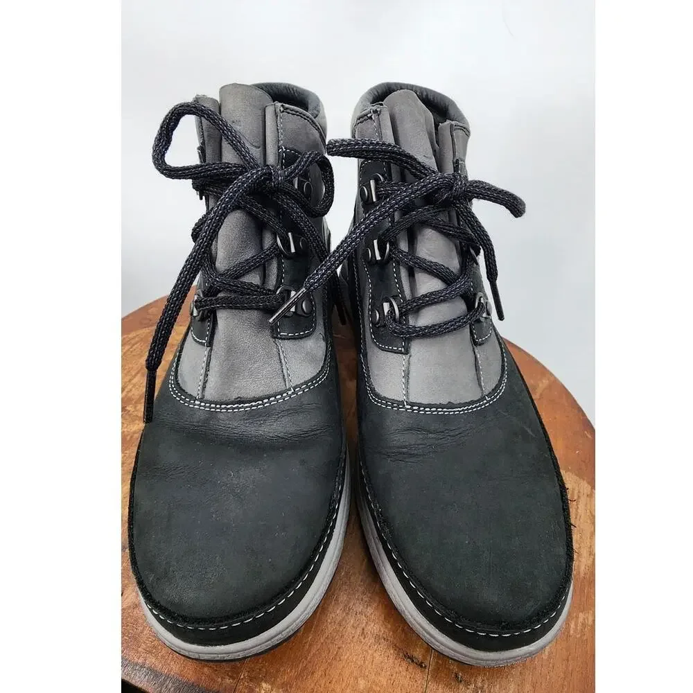 Castle Rock Chaco Ember Boots Women's Size‎ 7 Grey Black